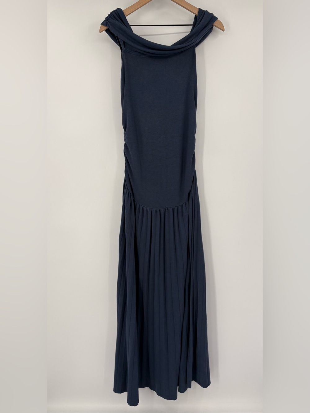 Lioness Field of Dreams Off-Shoulder Ruched Maxi Dress Navy Blue Size L - Picture 12 of 14
